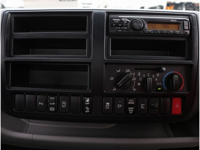 HINO DUTRO 2023 Image 31