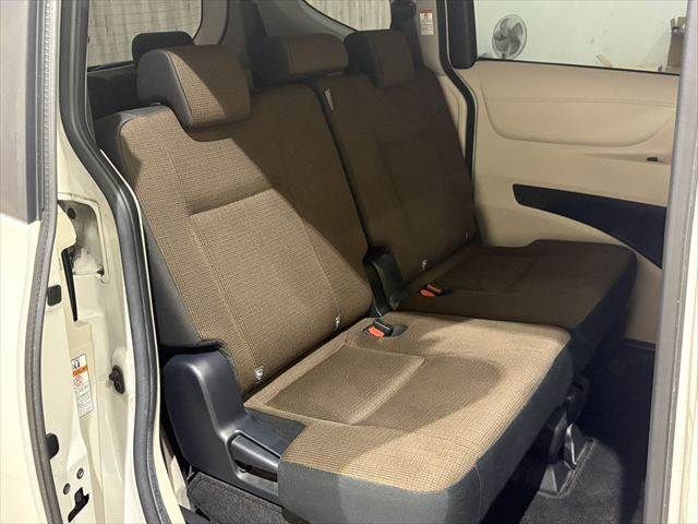 TOYOTA SIENTA HYBRID 2016 Image 31