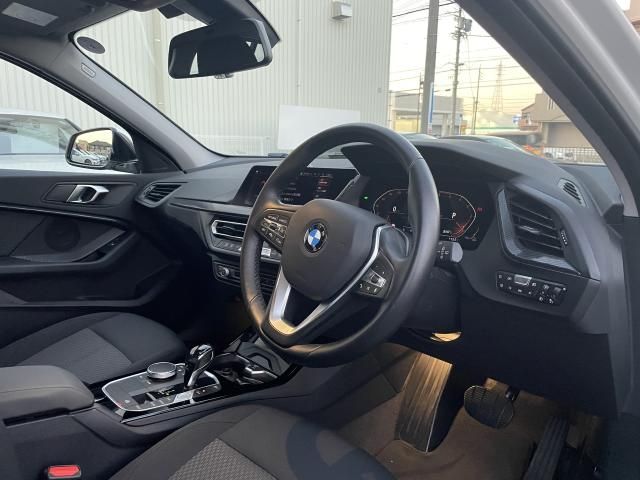 BMW 1SERIES 2021 Image 31