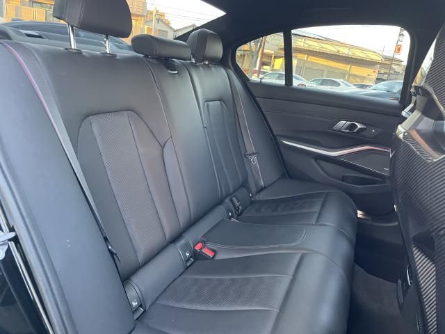 BMW M3 SEDAN 2022 Image 31