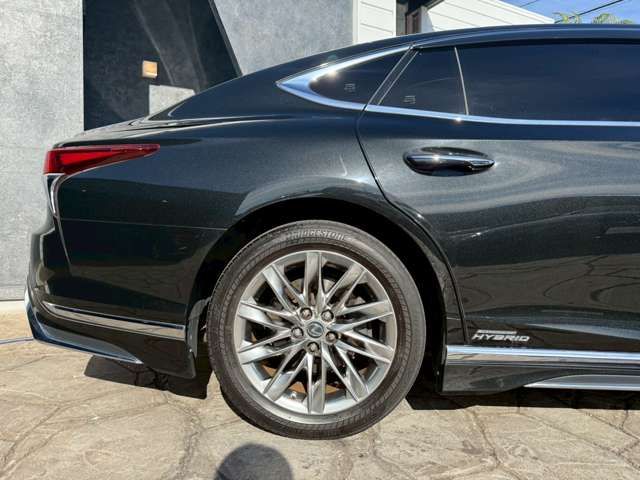 TOYOTA LEXUS LS500H 4WD 2017 Image 31