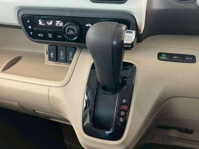 HONDA N BOX 2019 Image 31