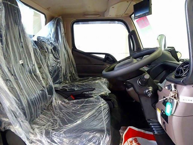 MITSUBISHI CANTER 2025 Image 31