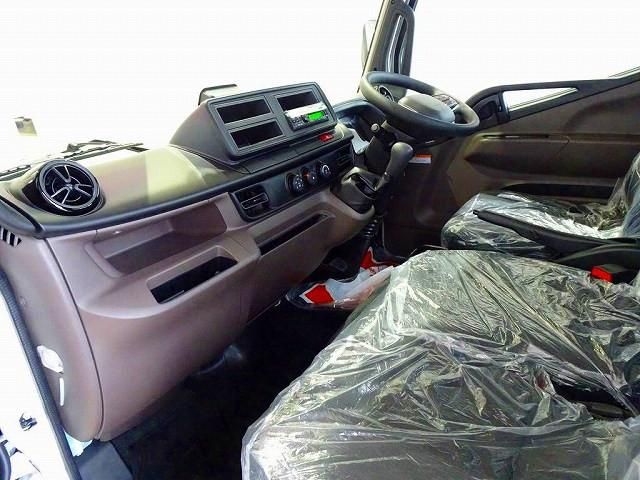 MITSUBISHI CANTER 2025 Image 31