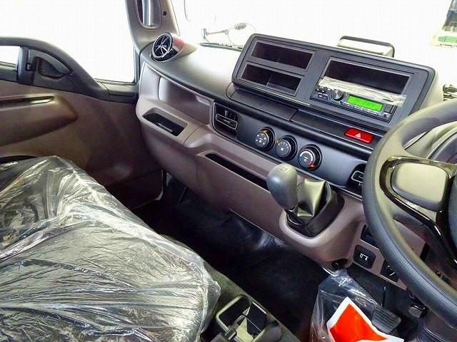 MITSUBISHI CANTER 2025 Image 31