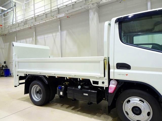 MITSUBISHI CANTER 2025 Image 31