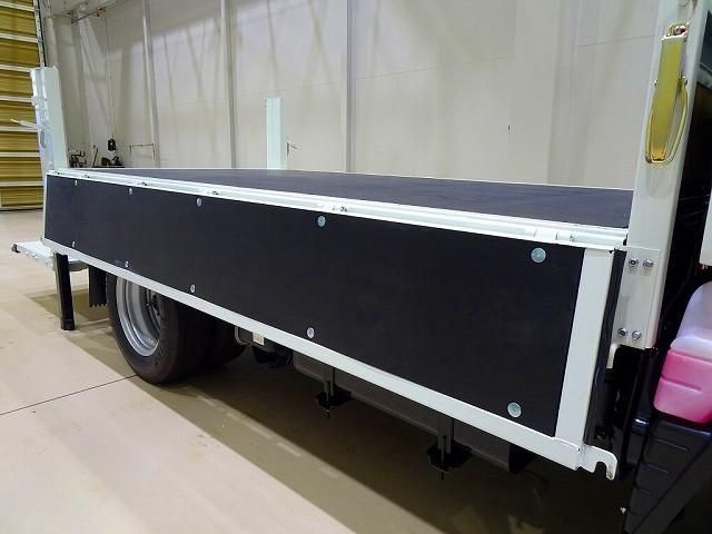 MITSUBISHI CANTER 2025 Image 31
