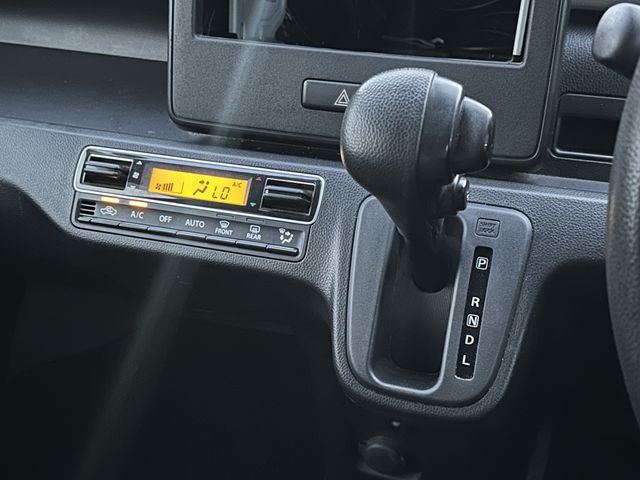 SUZUKI WAGON R 2018 Image 31