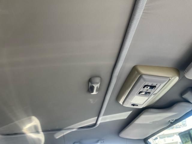 TOYOTA LANDCRUISER VAN 2002 Image 31