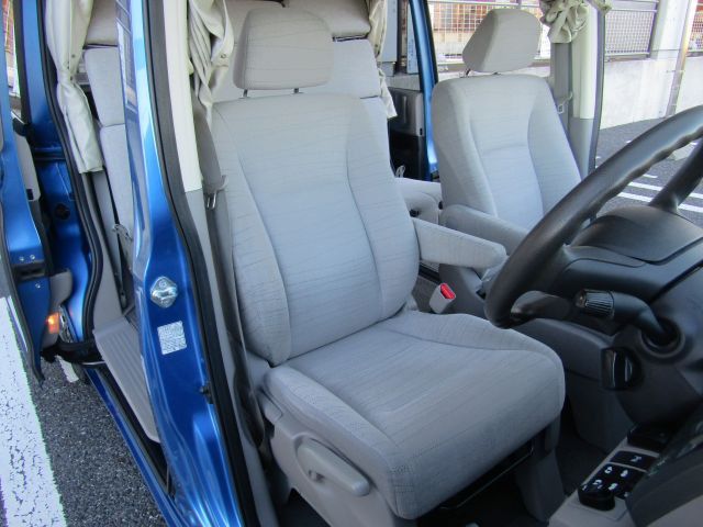 HONDA STEPWAGON 2012 Image 31