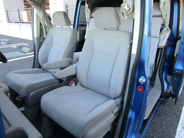 HONDA STEPWAGON 2012 Image 31