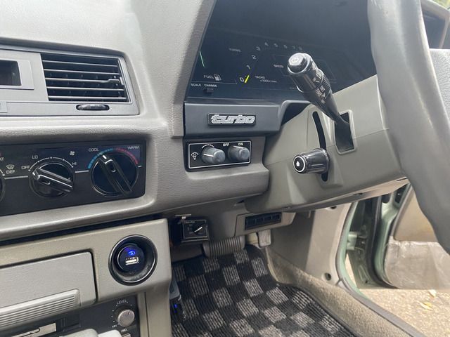 TOYOTA SOARER 1982 Image 31