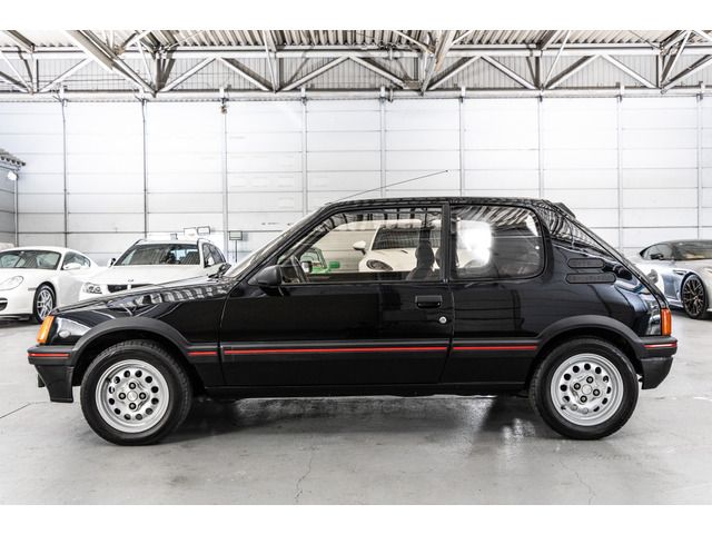 PEUGEOT 205 1988 Image 31