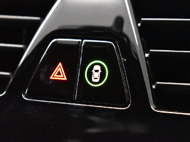 BMW 5SERIES SEDAN 2017 Image 31