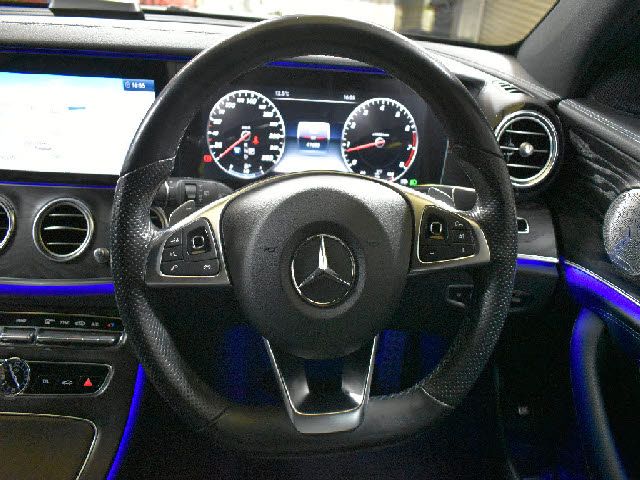 MERCEDES BENZ E CLAS 2017 Image 31