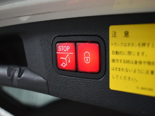 MERCEDES BENZ E CLAS 2017 Image 31