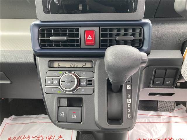 DAIHATSU TANTO 2025 Image 31