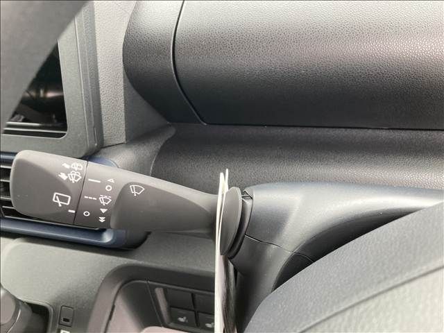 DAIHATSU TANTO 2025 Image 31