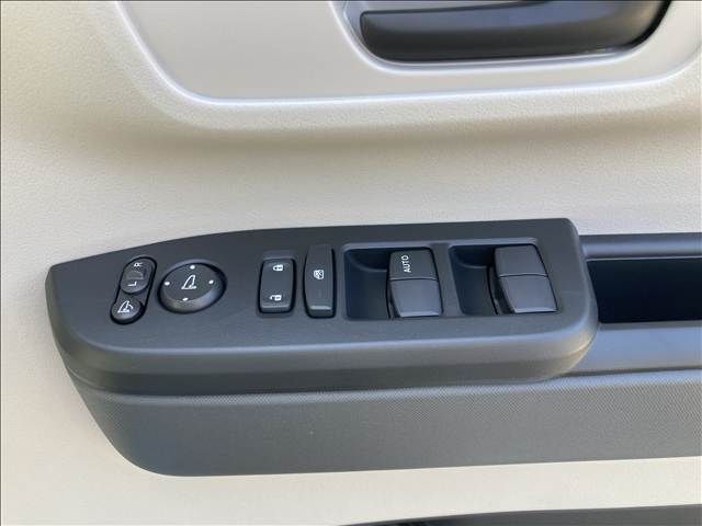 HONDA N BOX 2025 Image 31