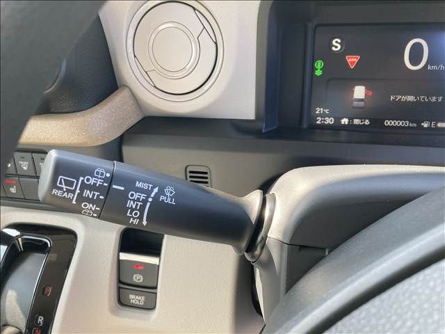 HONDA N BOX 2025 Image 31