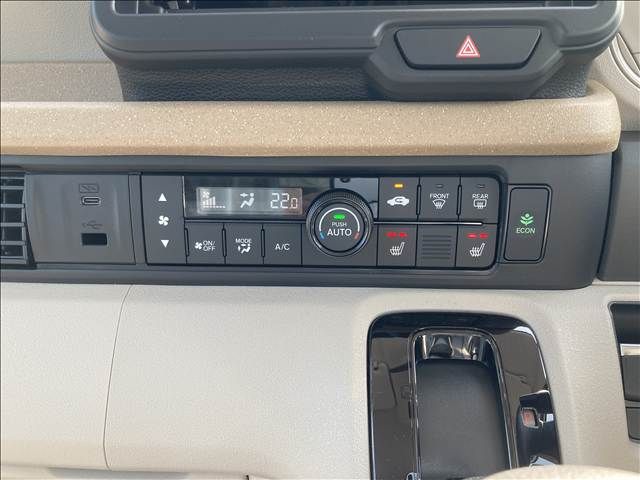 HONDA N BOX 2025 Image 31