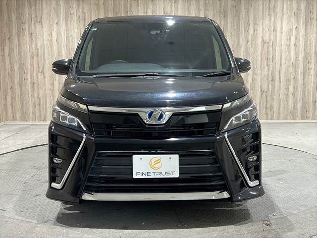 TOYOTA VOXY HYBRID 2017 Image 31