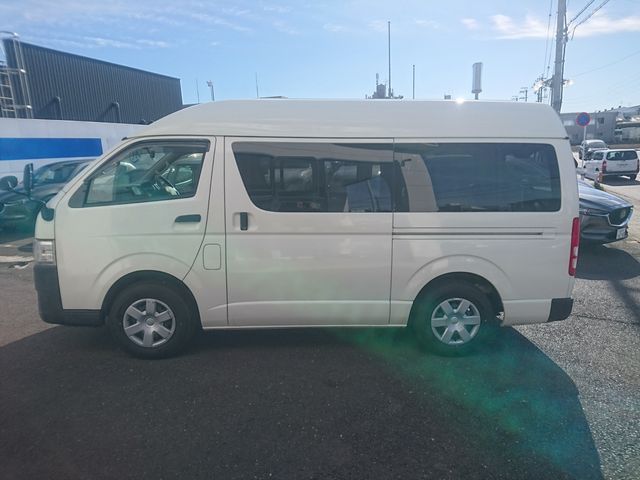 TOYOTA HIACE VAN 2WD 2019 Image 31