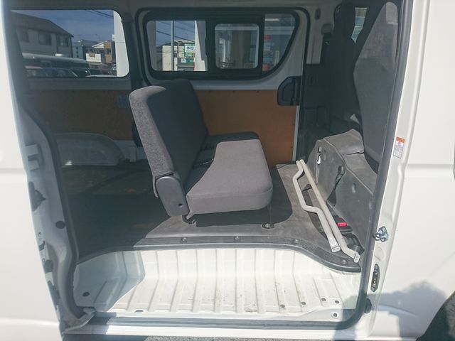 TOYOTA HIACE VAN 2WD 2019 Image 31
