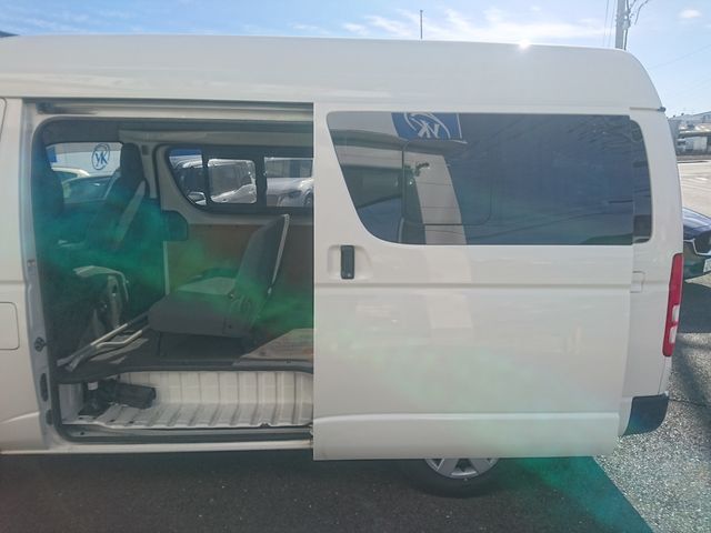 TOYOTA HIACE VAN 2WD 2019 Image 31