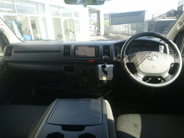 TOYOTA HIACE VAN 2WD 2019 Image 31