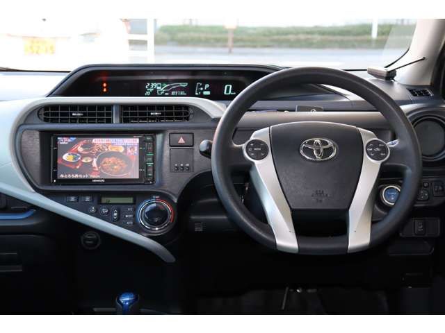 TOYOTA AQUA 2014 Image 31