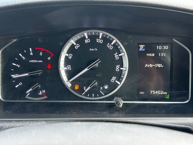 TOYOTA HIACE VAN 1.15T 2WD 2020 Image 31