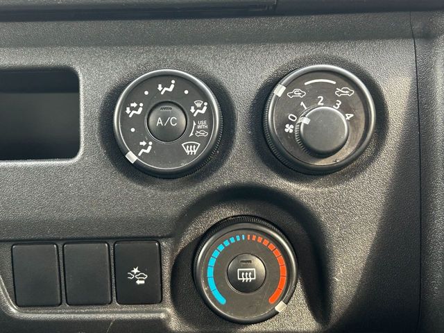 TOYOTA HIACE VAN 1.15T 2WD 2020 Image 31