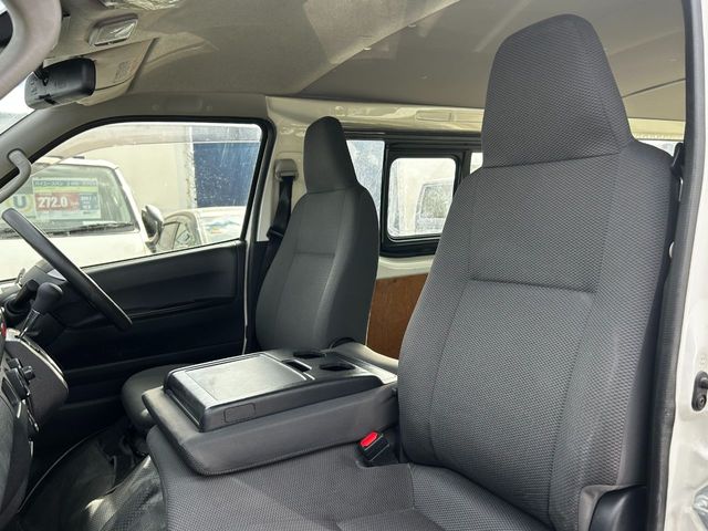 TOYOTA HIACE VAN 1.15T 2WD 2020 Image 31