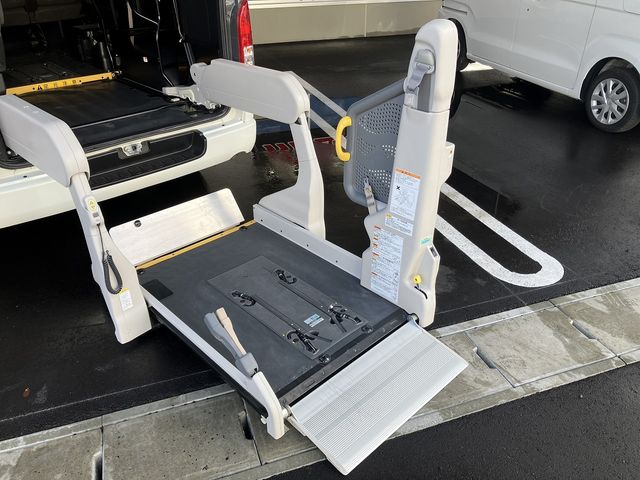 TOYOTA HIACE VAN 4WD 2020 Image 31