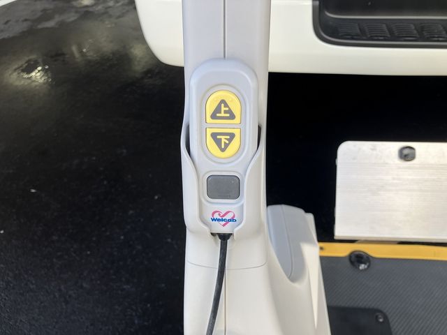 TOYOTA HIACE VAN 4WD 2020 Image 31