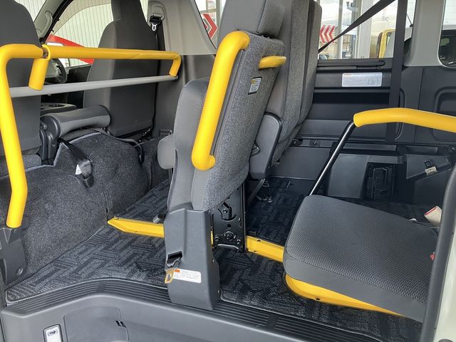 TOYOTA HIACE VAN 4WD 2020 Image 31