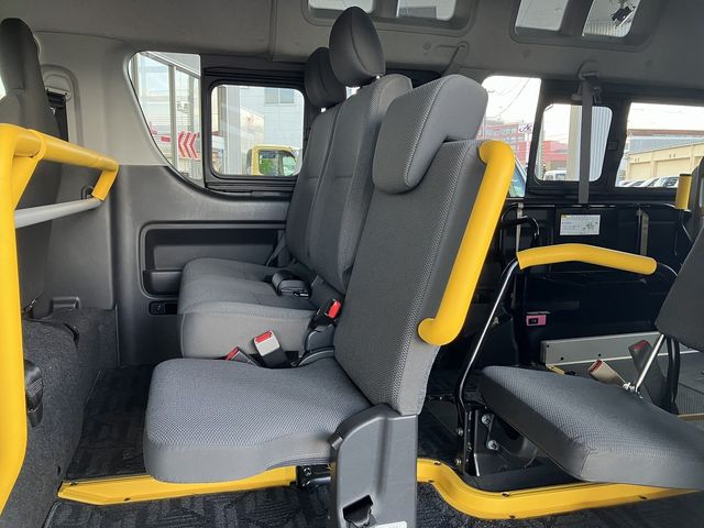 TOYOTA HIACE VAN 4WD 2020 Image 31