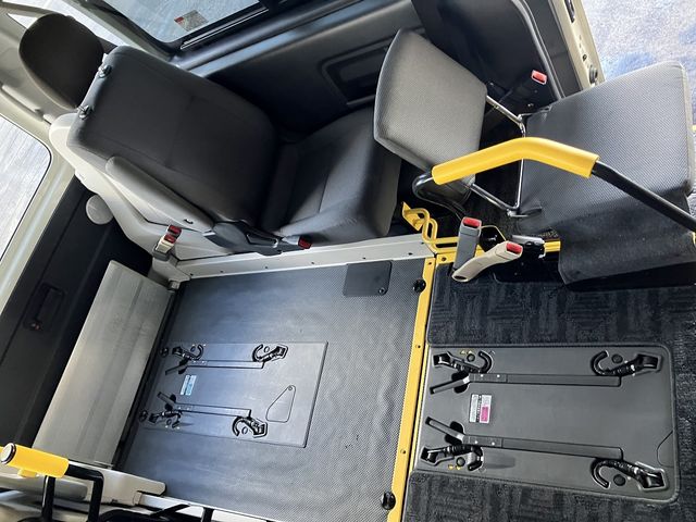 TOYOTA HIACE VAN 4WD 2020 Image 31