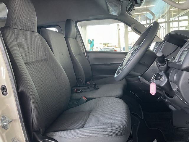 TOYOTA HIACE VAN 4WD 2020 Image 31