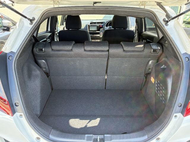 HONDA FIT HYBRID 2015 Image 31