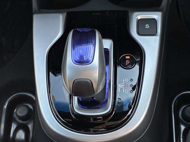 HONDA FIT HYBRID 2015 Image 31