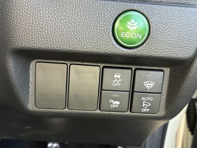 HONDA FIT HYBRID 2015 Image 31