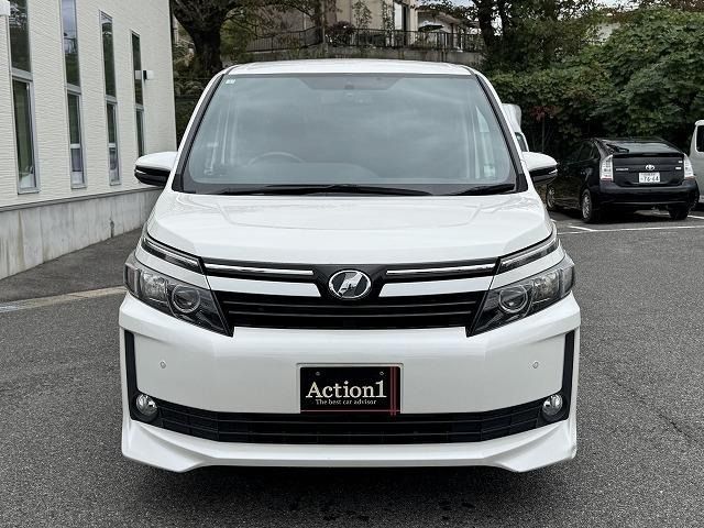 TOYOTA VOXY 2014 Image 31