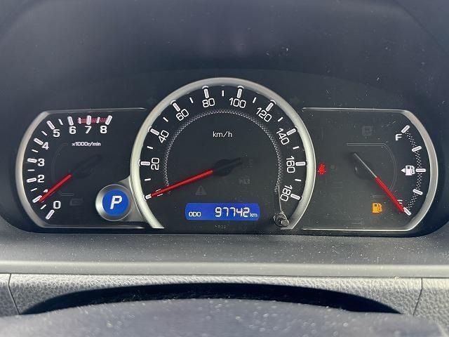 TOYOTA VOXY 2014 Image 31