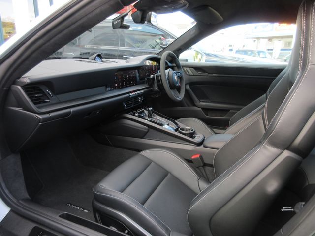 PORSCHE 911 2025 Image 31