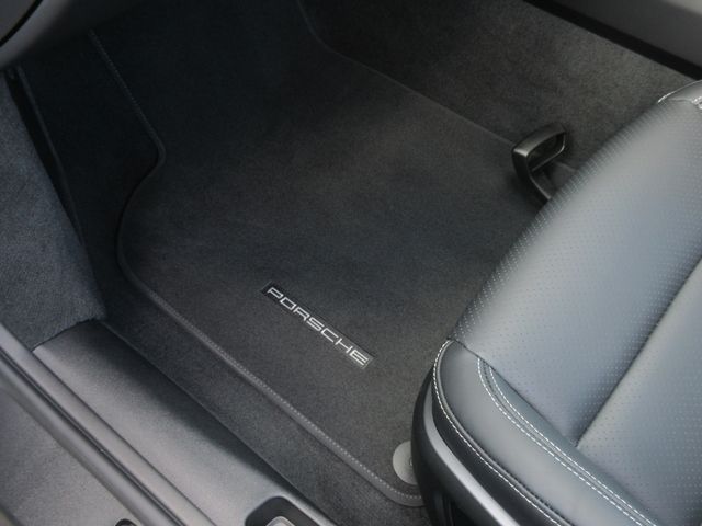 PORSCHE 911 2025 Image 31