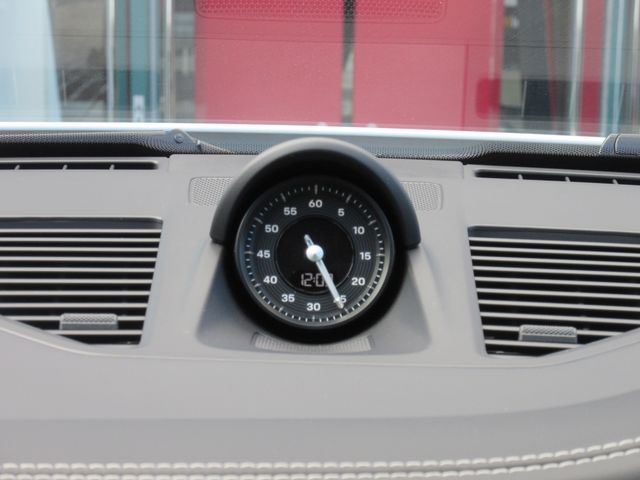 PORSCHE 911 2025 Image 31