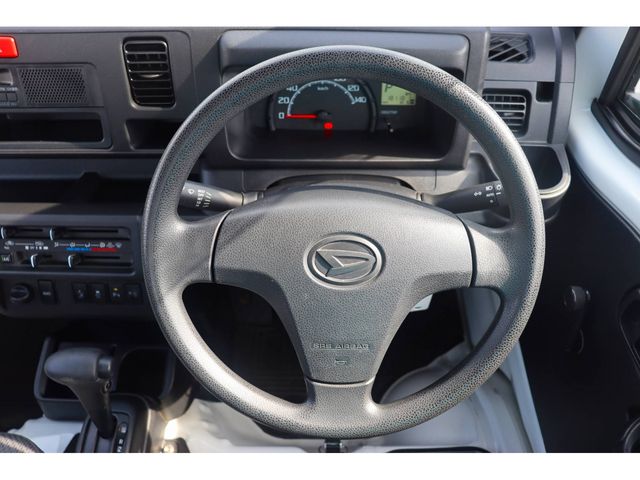 DAIHATSU HIJET TRUCK 4WD 2021 Image 31