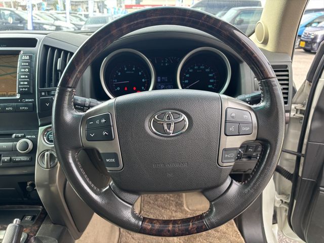 TOYOTA LANDCRUISER WAGON 2010 Image 31